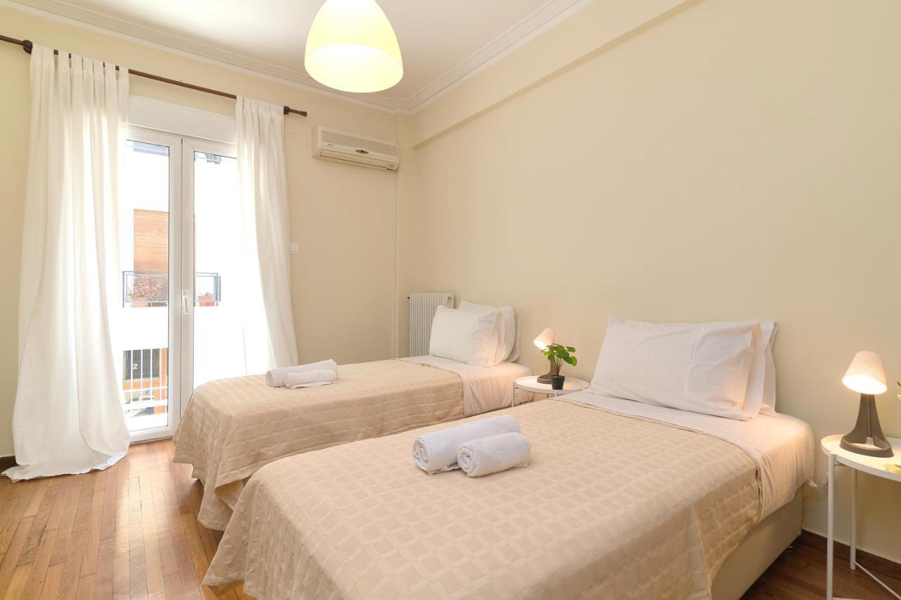 Venias Two-Bedroom Apartment Kallimarmaro And Zappeio Area Atenas Exterior foto